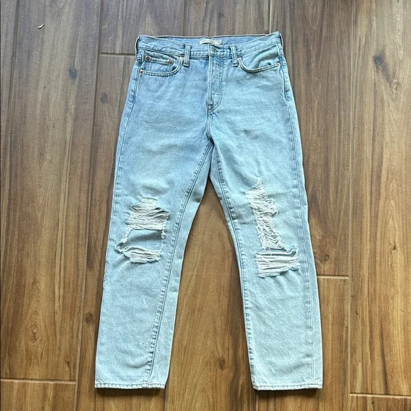 Levi's Women's Wedgie Straight High Rise Jeans - Picture 1 of 5